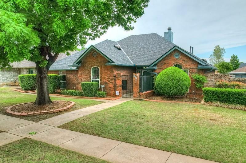 Property Photo:  808 NW 142nd Street  OK 73013 