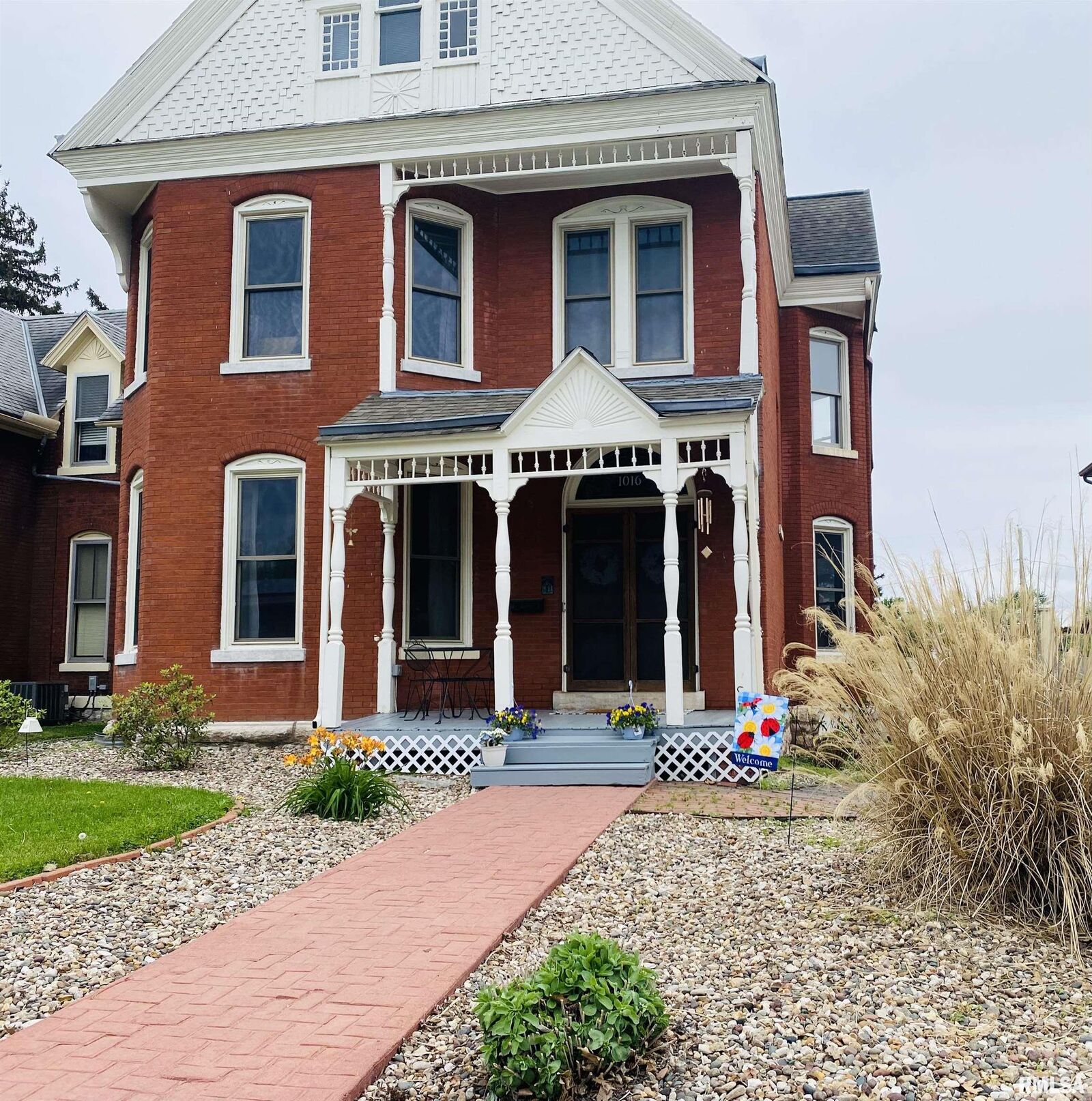 Property Photo: 1016 Payson Avenue IL 62301