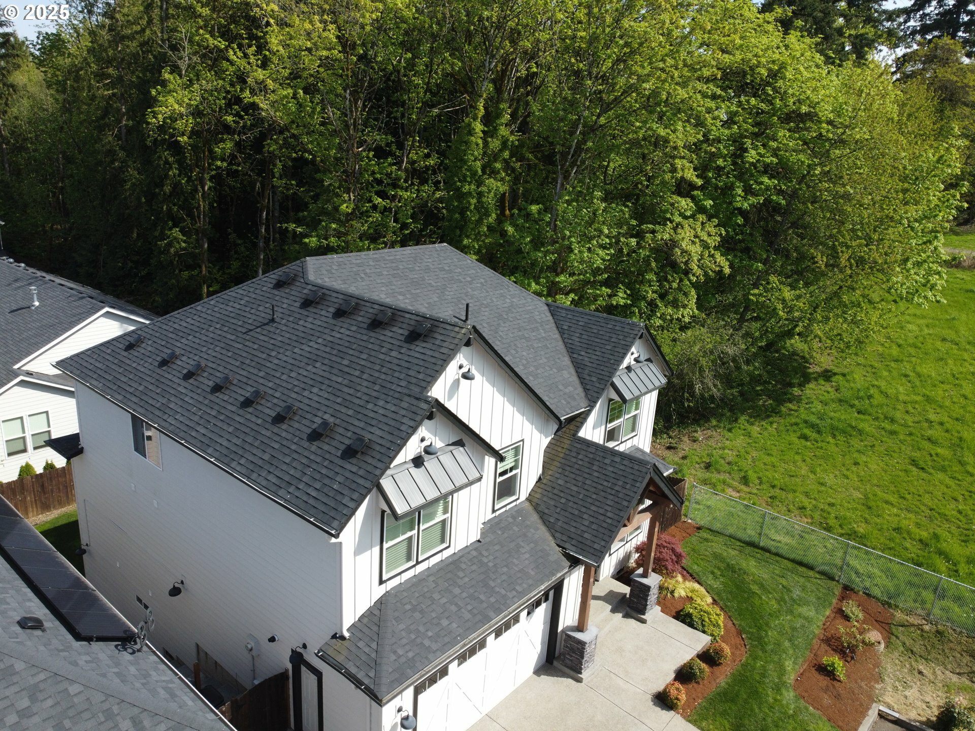 Property Photo:  1421 NW 117th Cir  WA 98685 