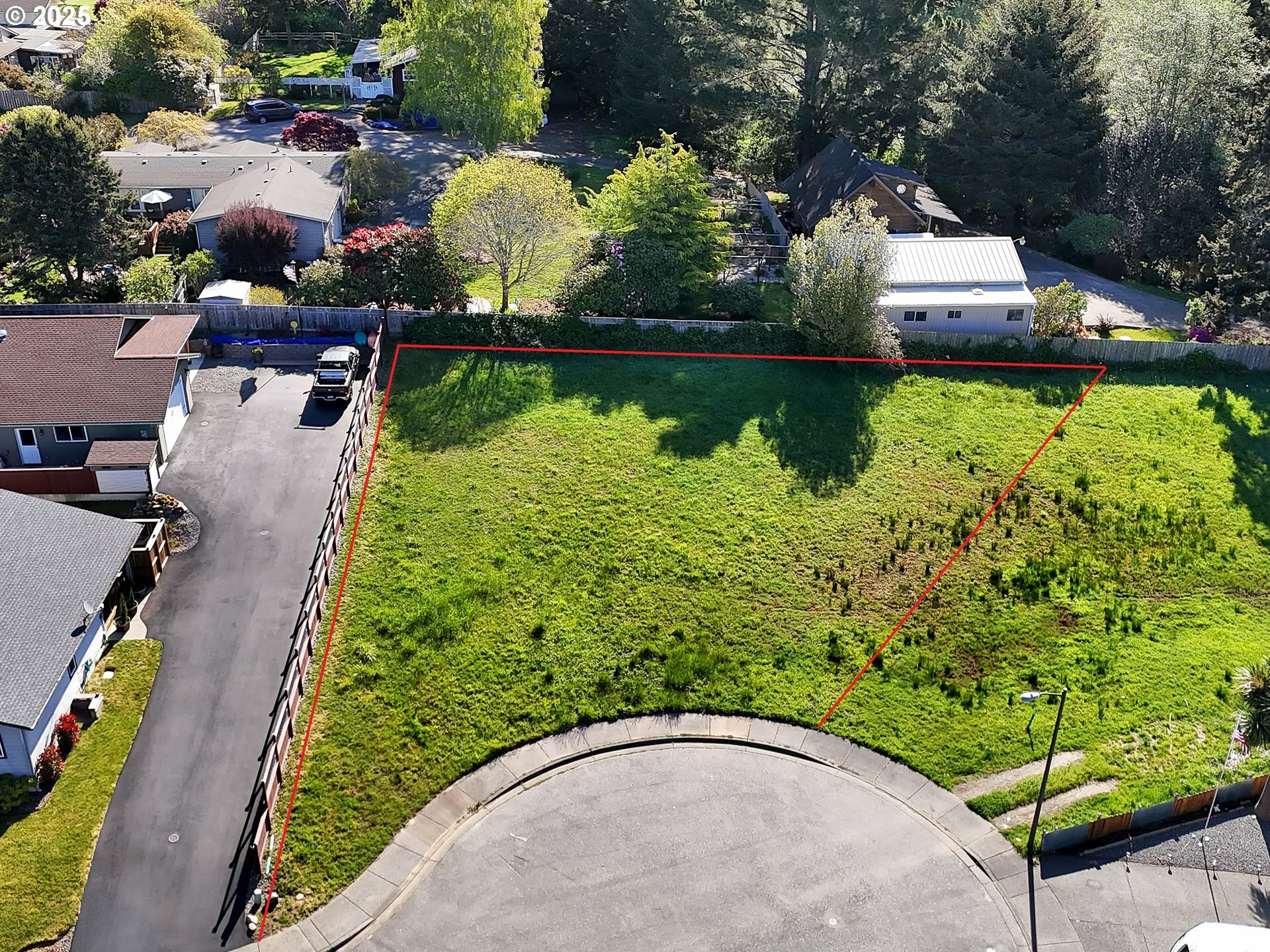 Property Photo:  6923 Oakwood Ct  OR 97415 