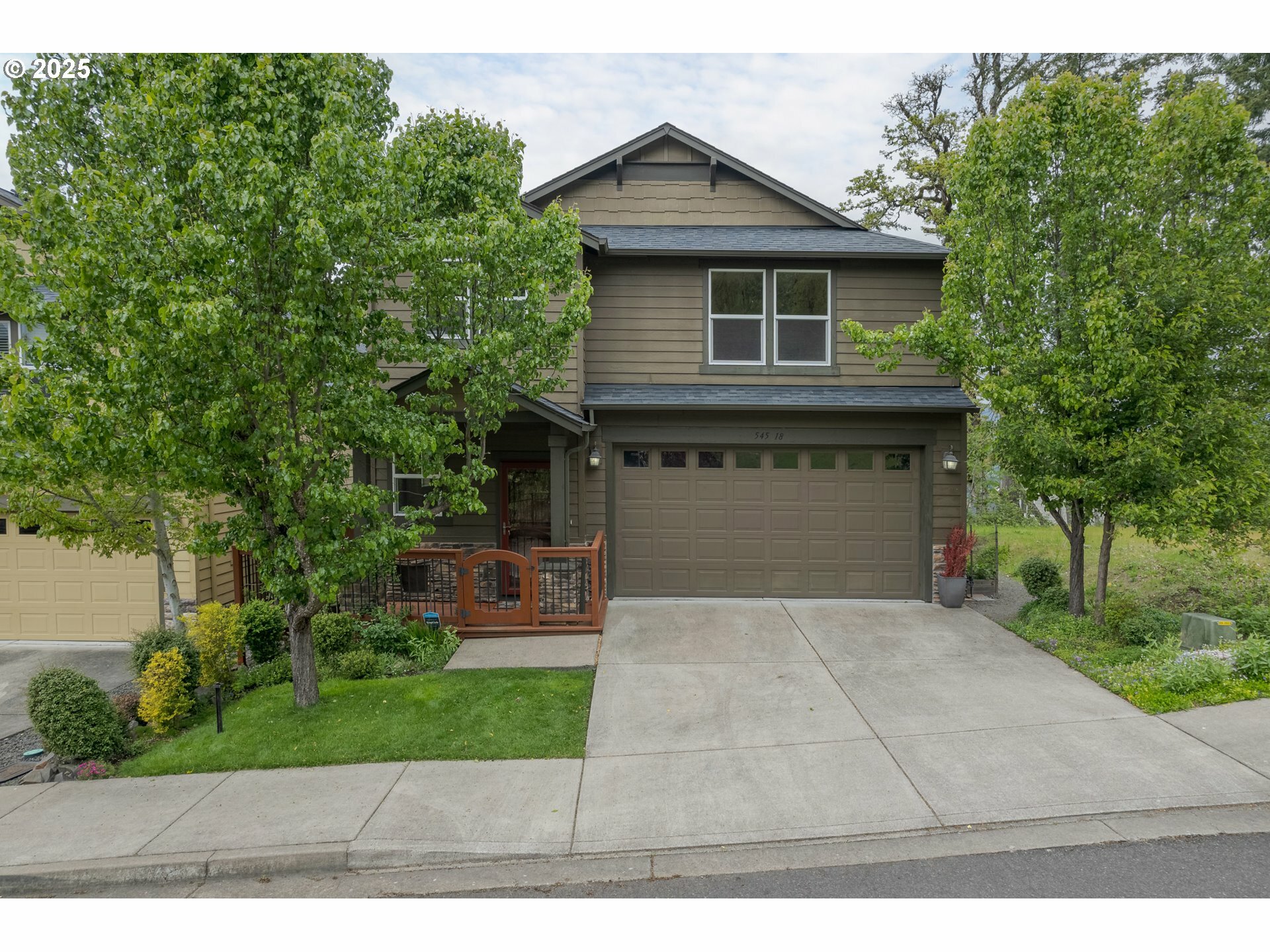 Property Photo: 545 Mountaingate Dr 18 OR 97478
