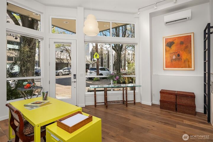 Property Photo: 1121 34th Avenue A WA 98122