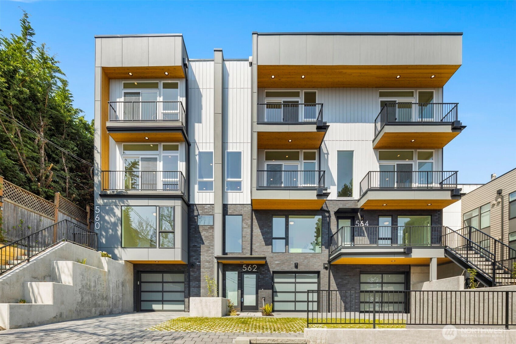 Property Photo: 560 Lee Street WA 98109