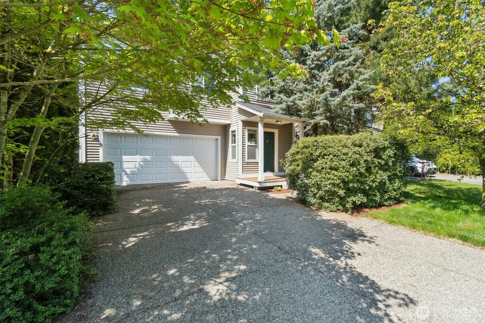 Property Photo: 11067 Elliston Way NE WA 98053