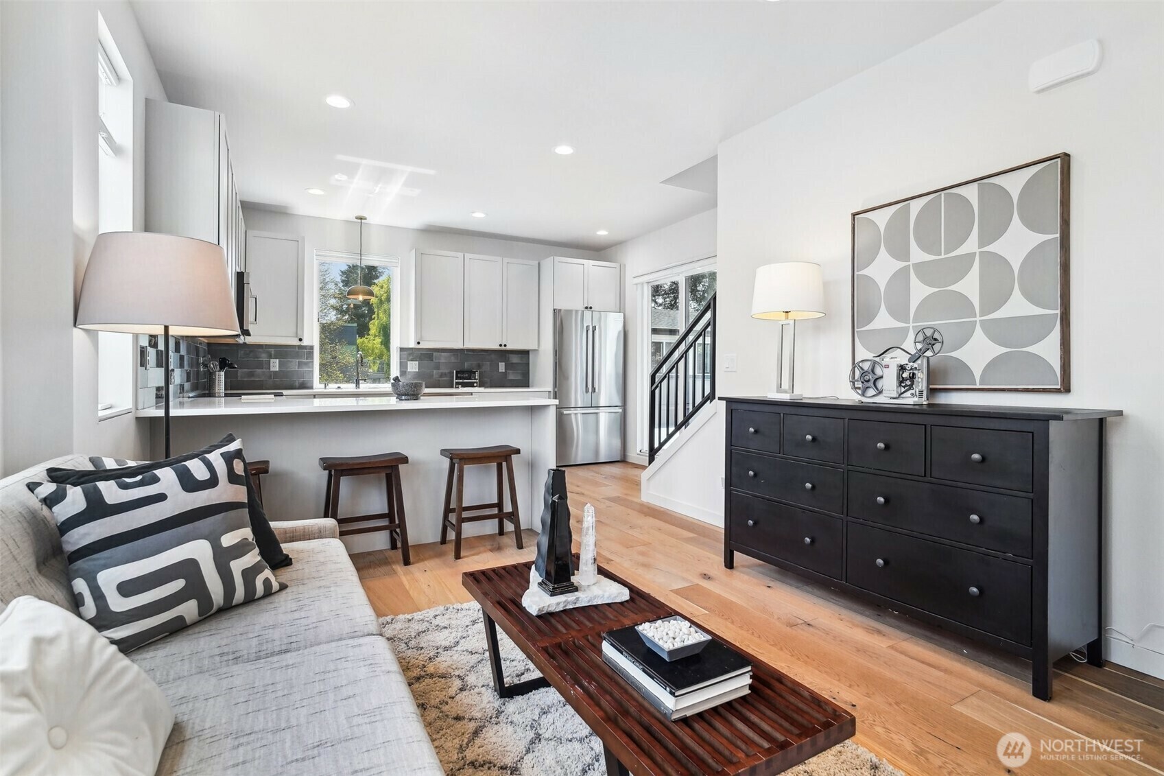 Property Photo: 851 B NE 91st Street WA 98115
