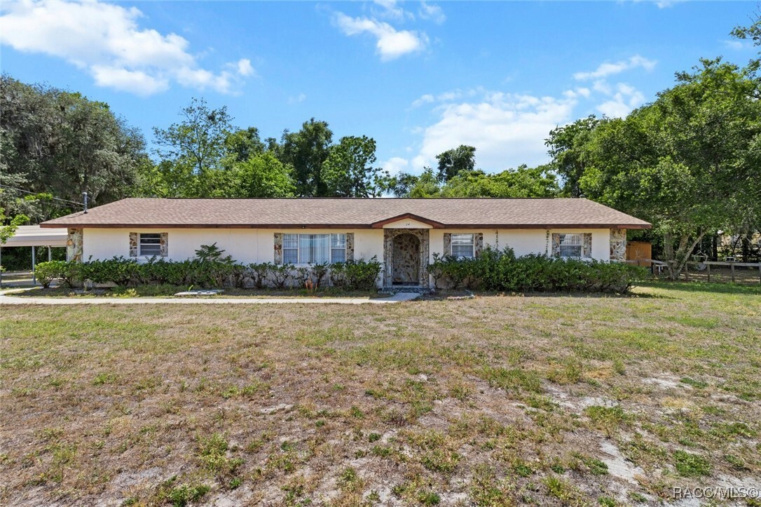 Property Photo: 24 N Braemar Drive FL 34450