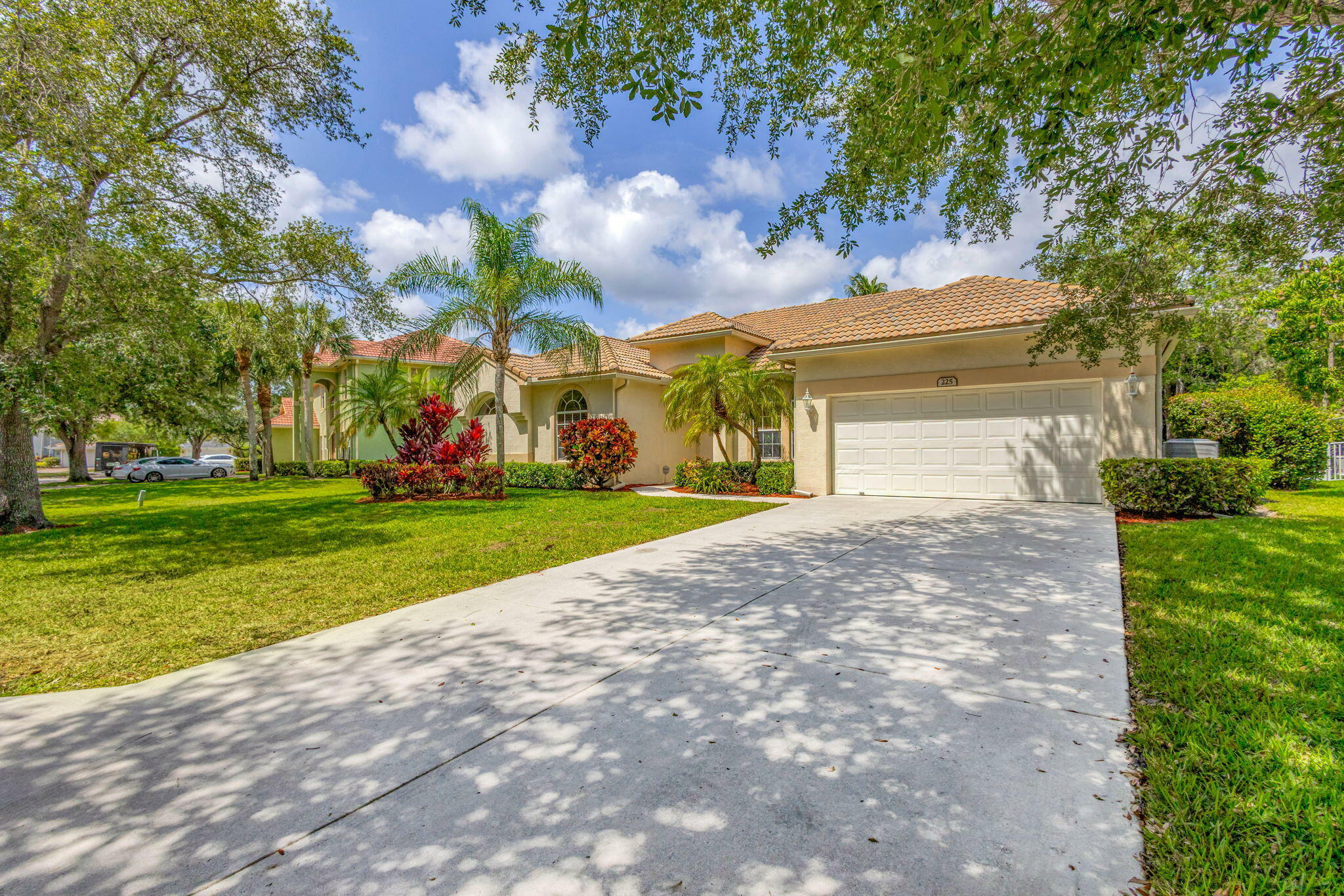 Property Photo: 225 Blackbird Lane FL 33458