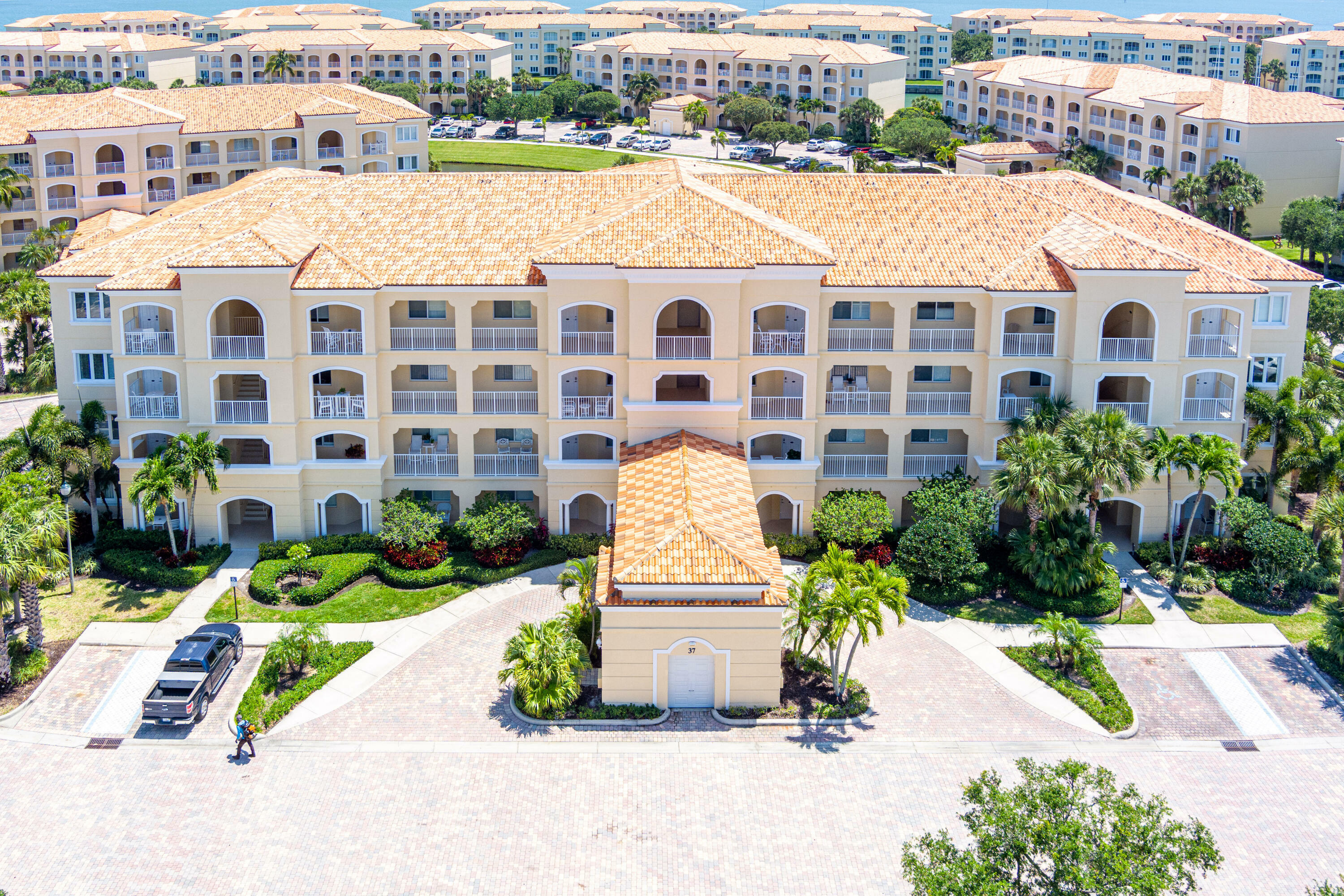 Property Photo: 37 Harbour Isle Drive E 304 FL 34949