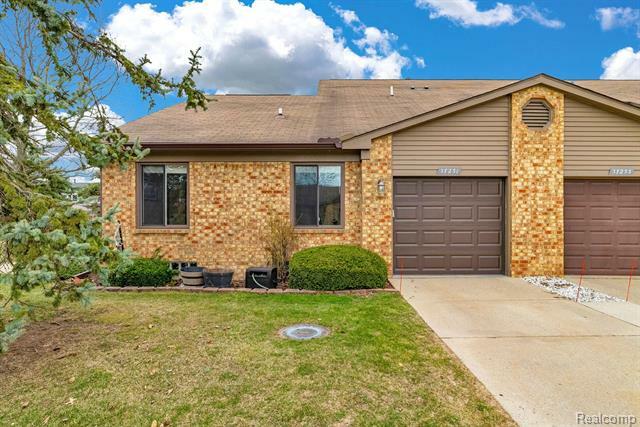 37231 Glenbrook Drive  Clinton Twp MI 48036 photo