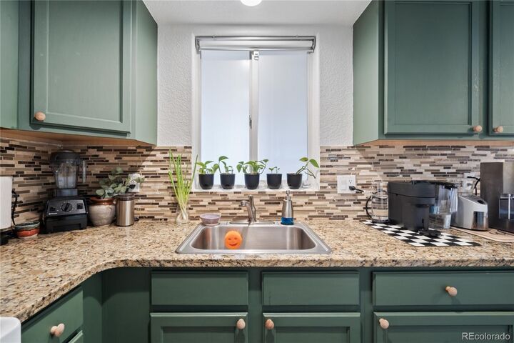 Property Photo:  970 S Dawson Way 9  CO 80012 