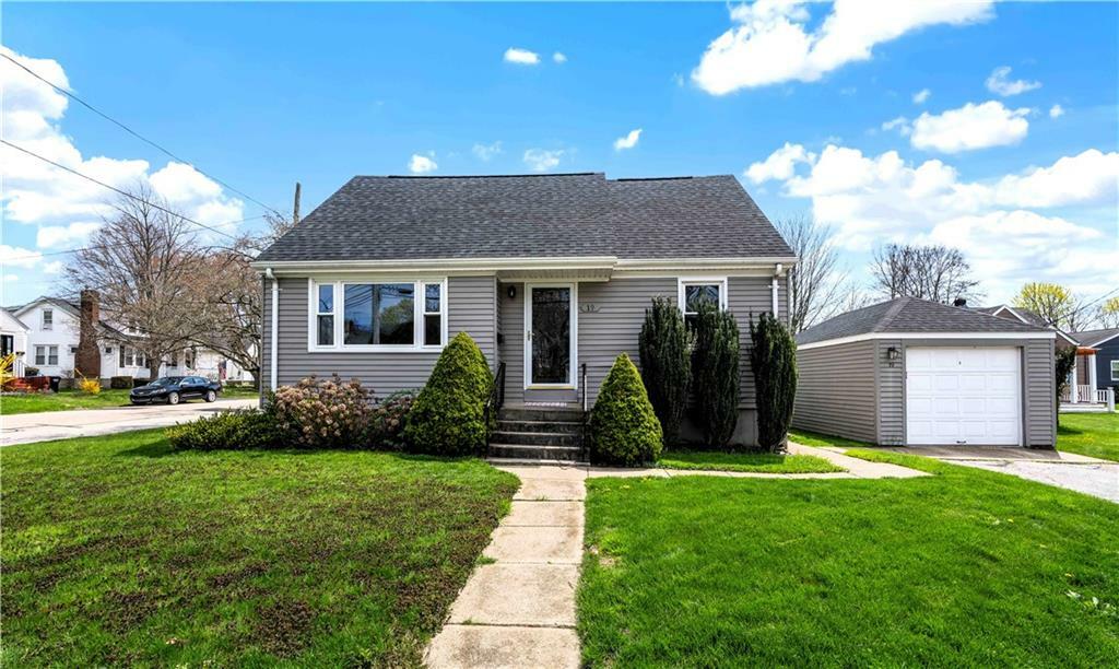19 Hillside Avenue  Newport RI 02840 photo