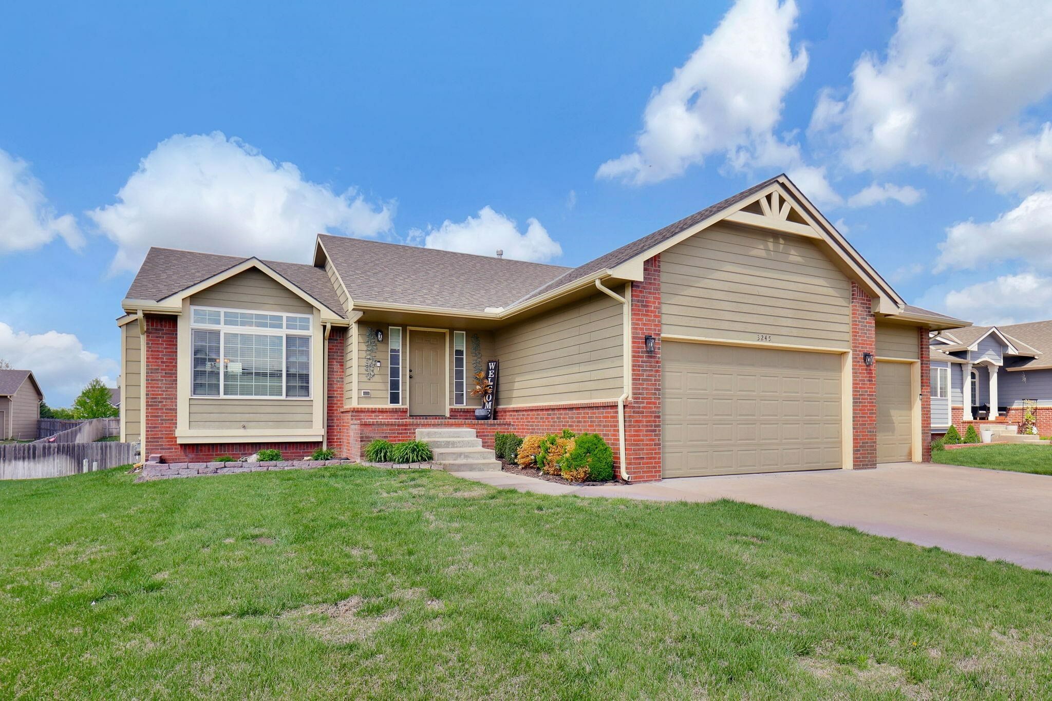 Property Photo: 3245 S Bluelake Ct KS 67215