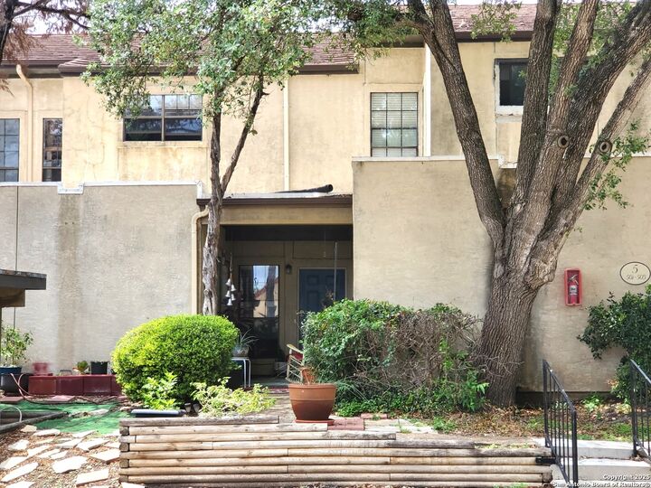 Property Photo: 6100 Woodlake Pkwy 502 TX 78244