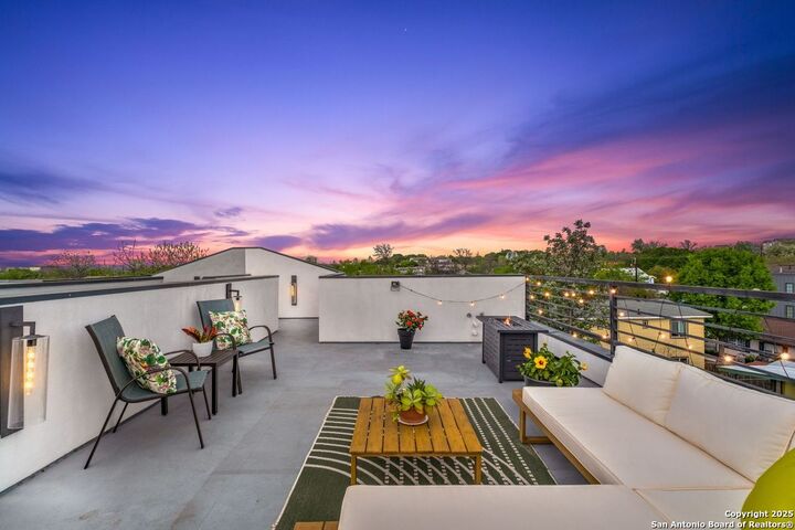 719 Eleanor 102  San Antonio TX 78209 photo