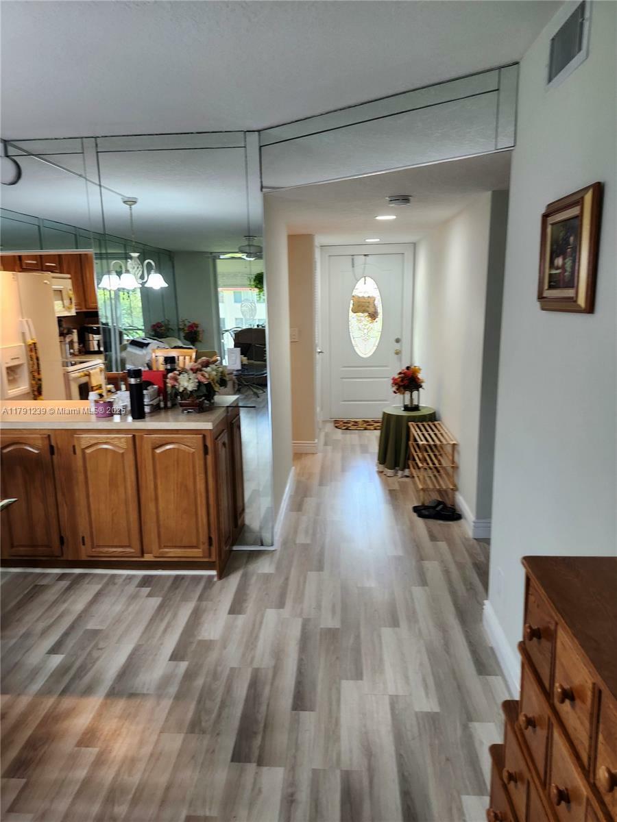 Property Photo: 9420 S Hollybrook Lake Dr 302 FL 33025