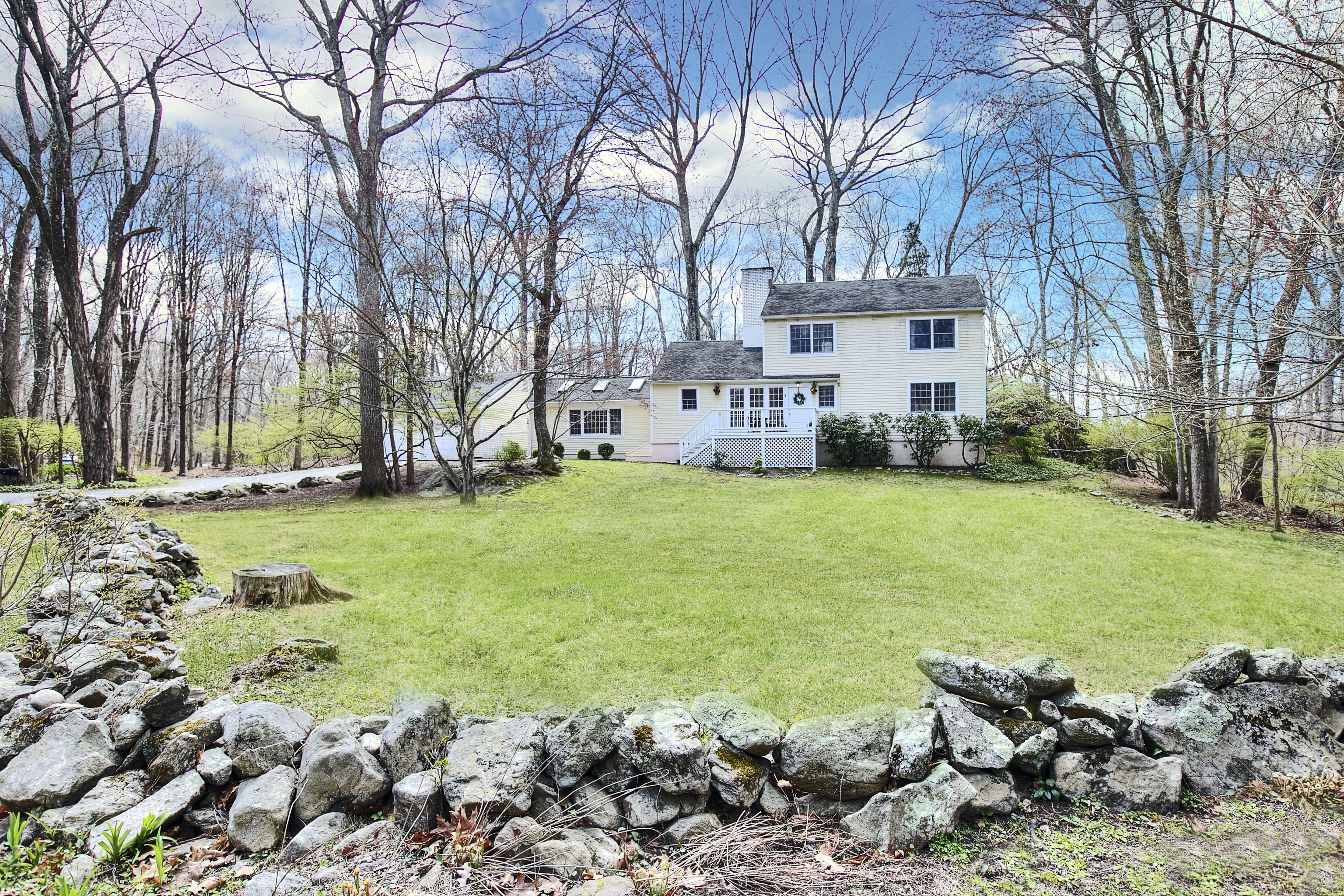 Property Photo:  1 Graystone Lane  CT 06880 