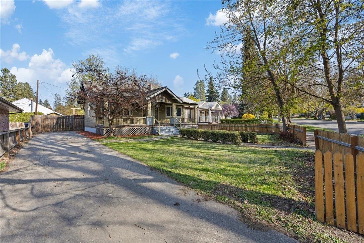 Property Photo: 2109 S Grand Blvd WA 99203