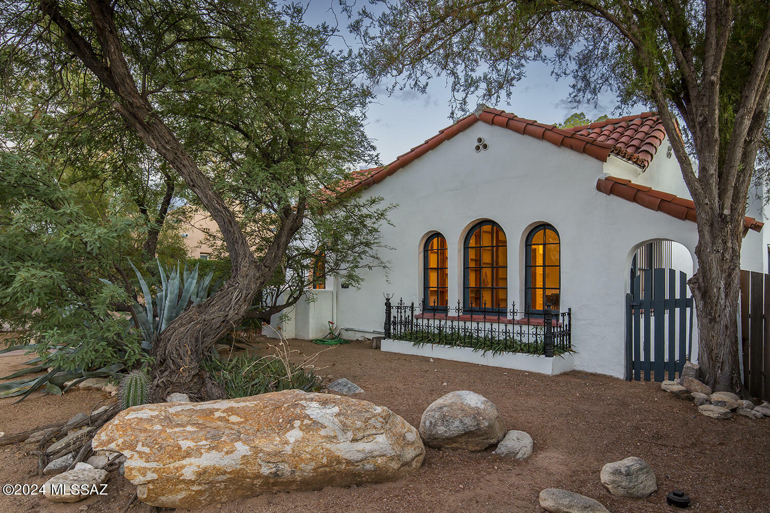 Property Photo: 2422 E 1st Street AZ 85719