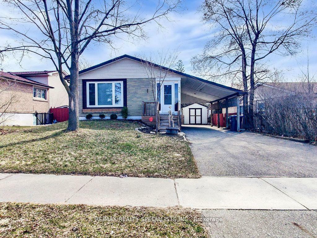 Property Photo: 34 Madoc Drive ON L6V 1Z9
