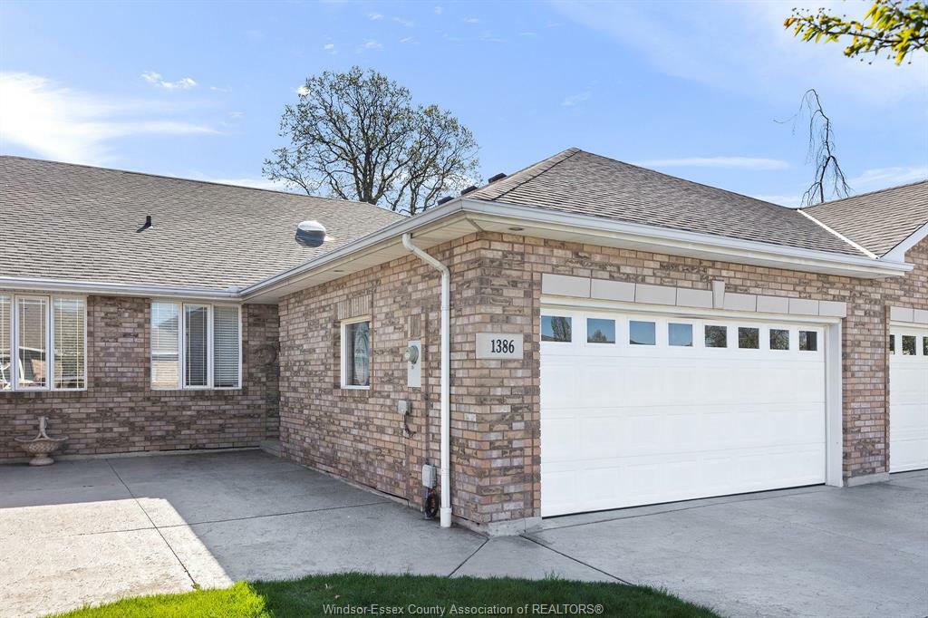 Property Photo: 1386 Blue Heron Court ON N8P 1M8