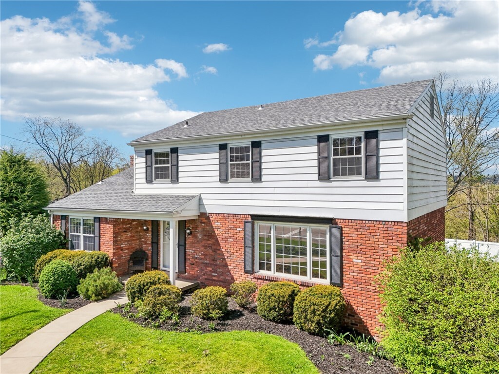 193 Penhurst Dr  Wilkins Twp PA 15235 photo