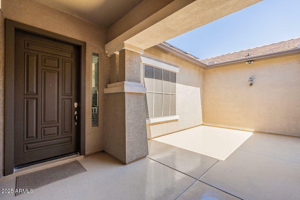 Property Photo: 19042 E Arrowhead Trail AZ 85142