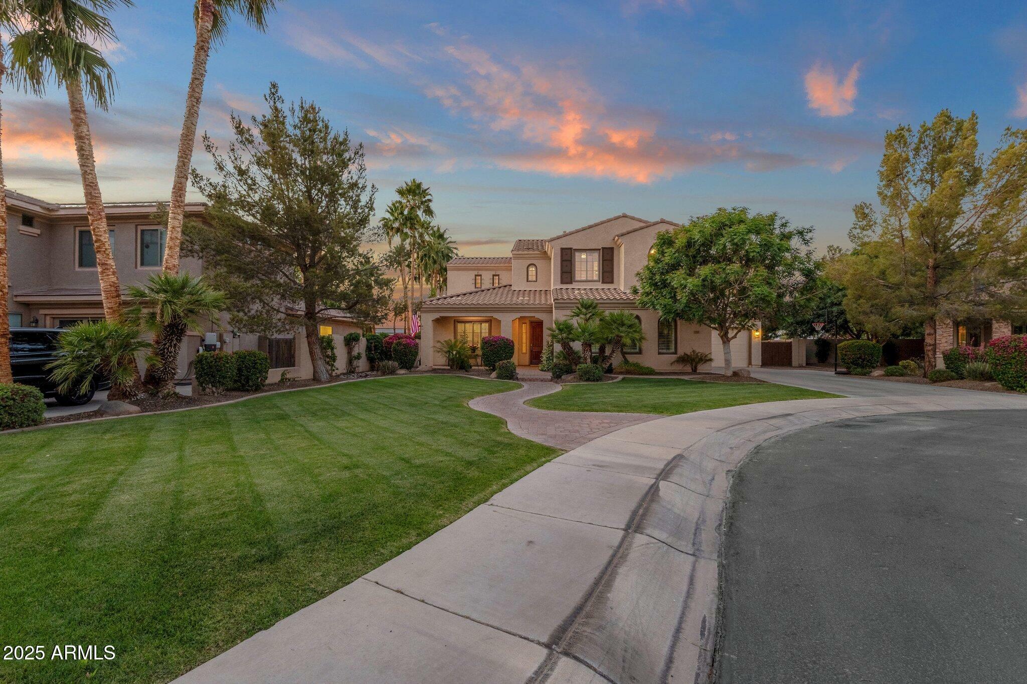 Property Photo: 1356 E Flamingo Court AZ 85297