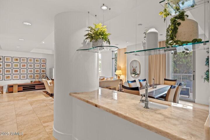 Property Photo:  2402 E Esplanade Lane 204  AZ 85016 