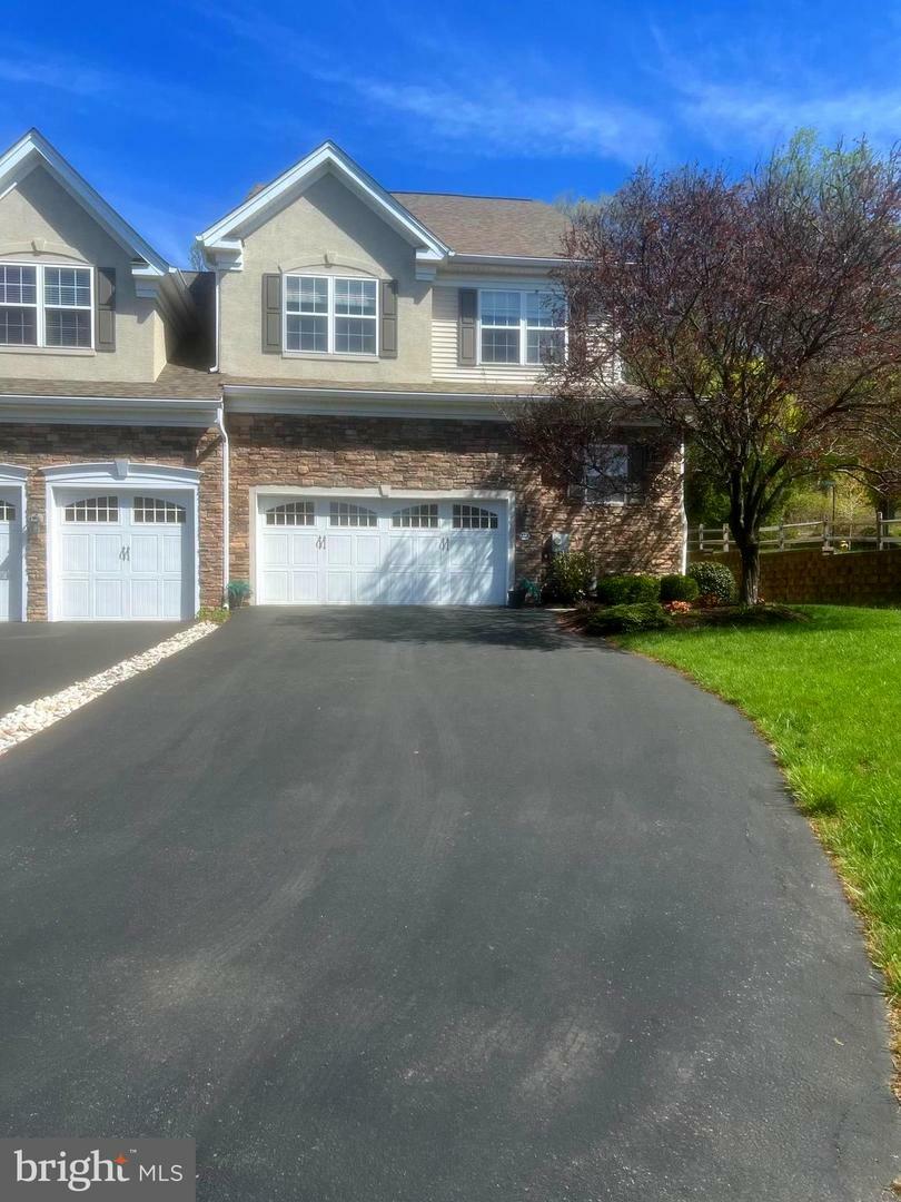 2220 Pembroke Lane  Chester Springs PA 19425 photo