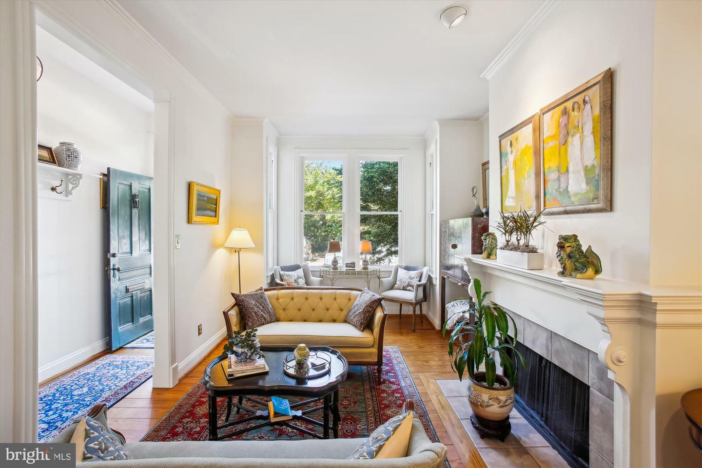 Property Photo: 509 1/2 S Fairfax Street VA 22314