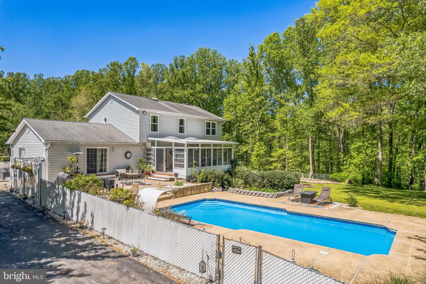 Property Photo: 5476 Huckleberry Drive MD 20617