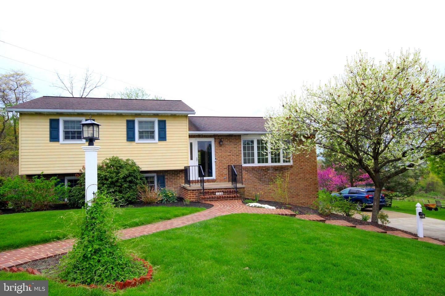 110 Basler Drive  Elizabethtown PA 17022 photo