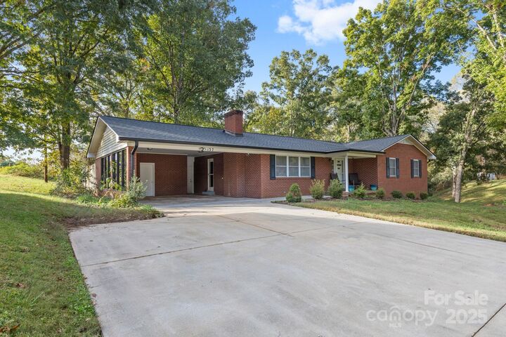 Property Photo: 137 Deal Lane NC 28677