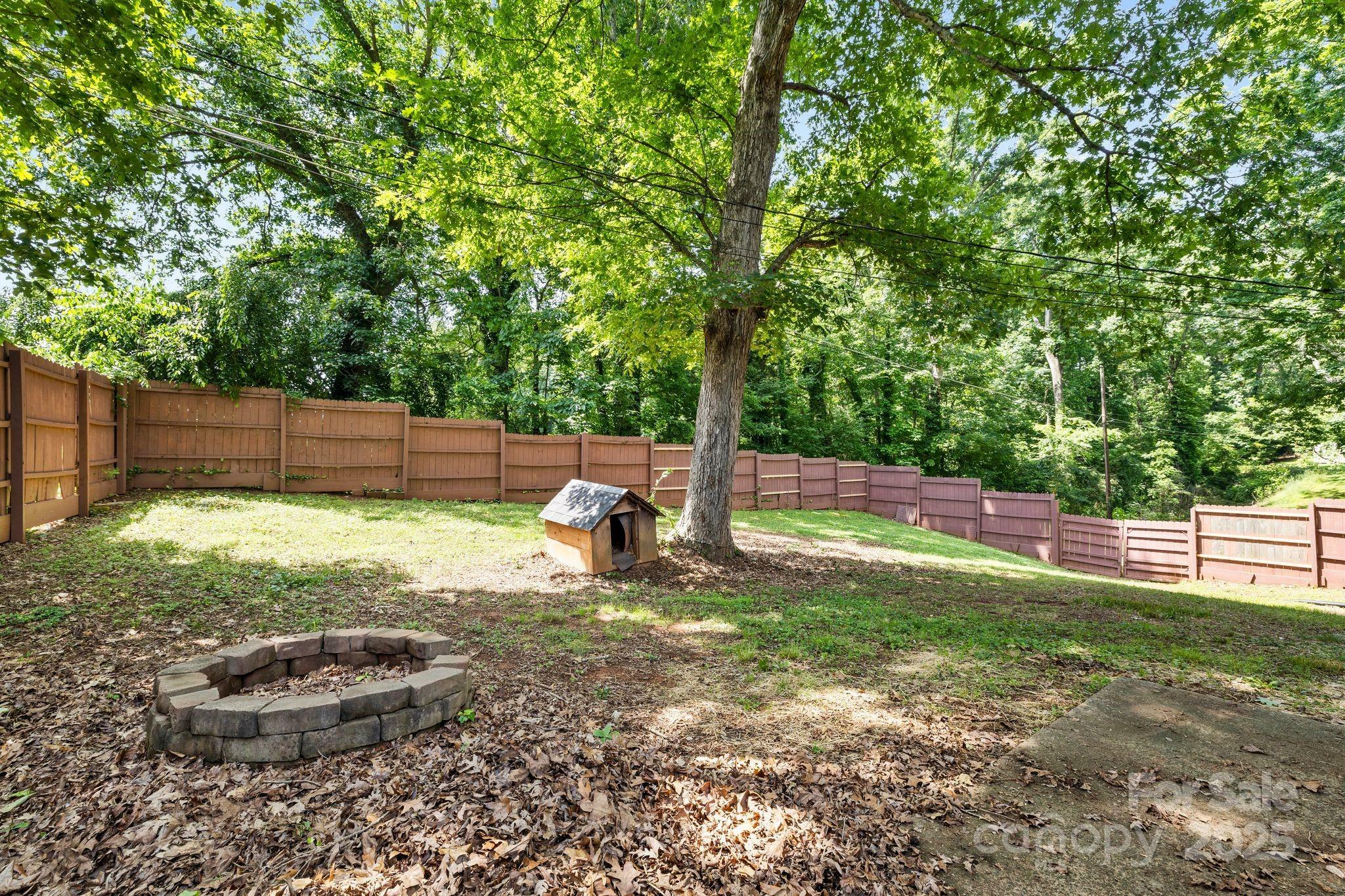 Property Photo: 137 Deal Lane NC 28677