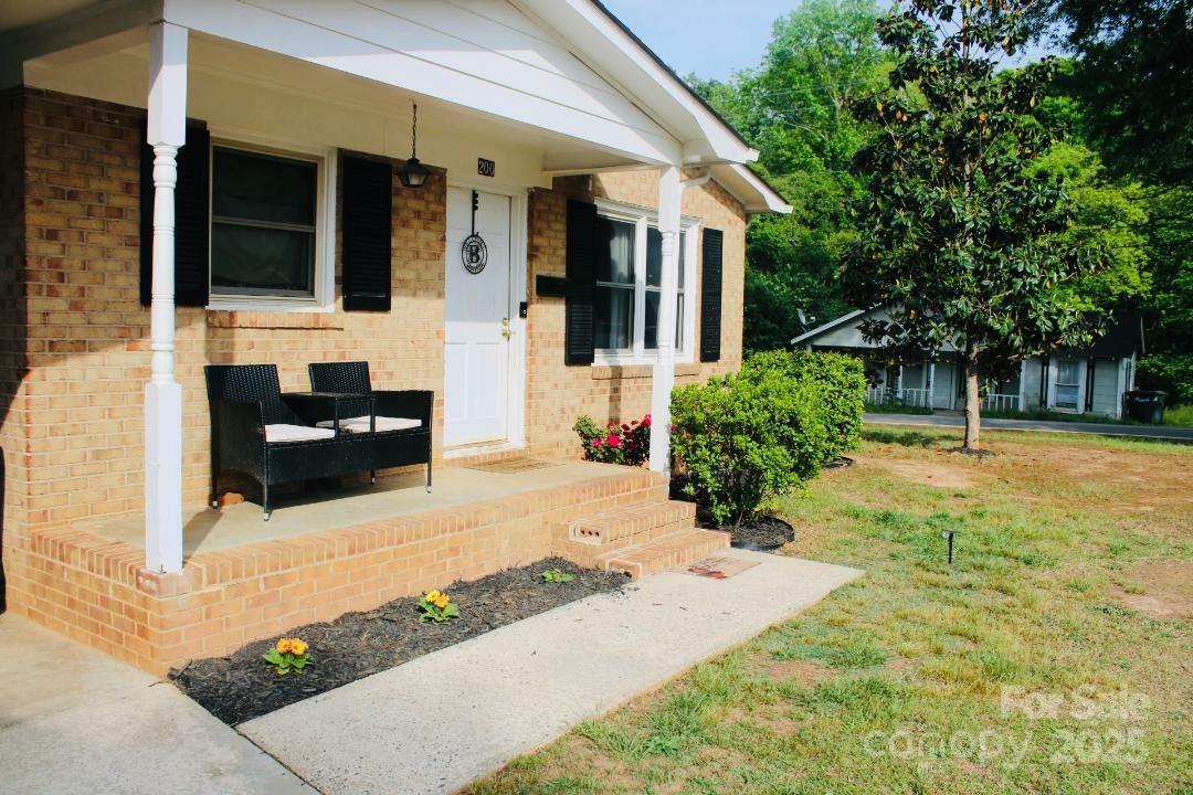 Property Photo:  200 Elizabeth Avenue 1  NC 28112 