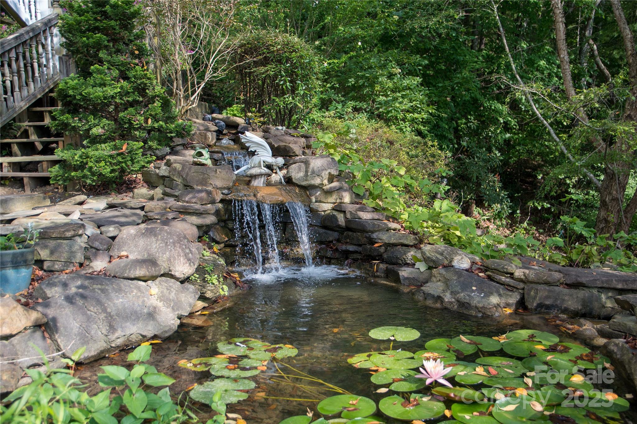 Property Photo: 4950 Canterbury Place NC 28655
