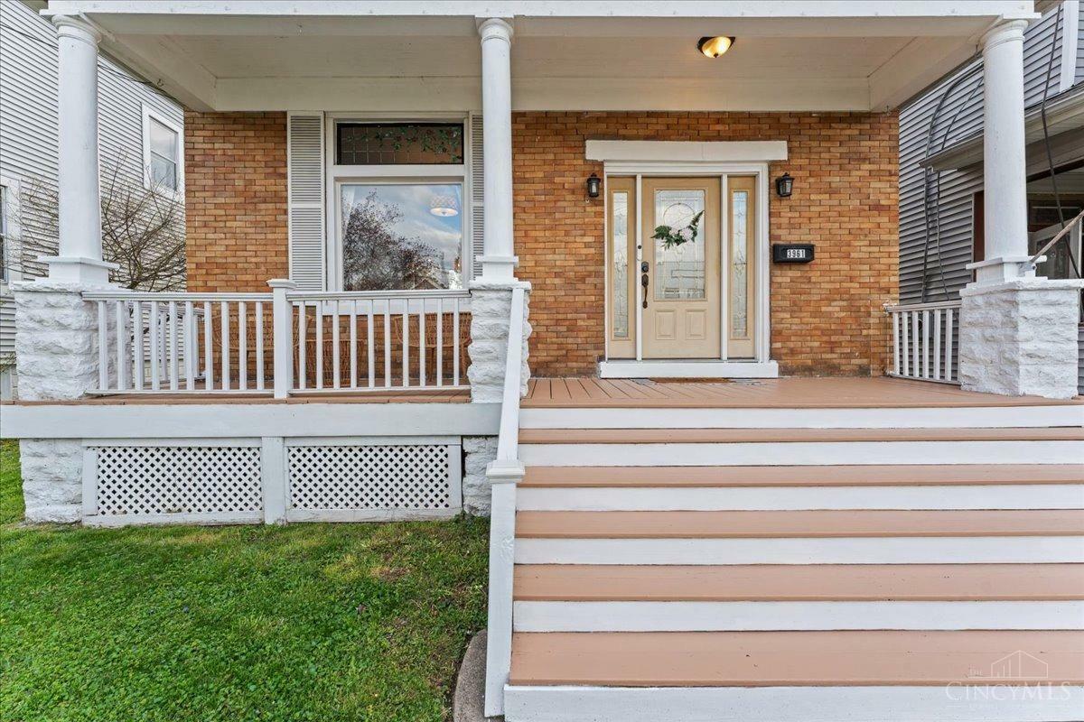 Property Photo: 3961 Spencer Avenue OH 45212