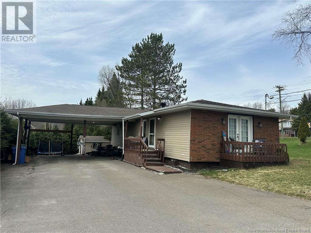 Property Photo:  14 Pine Street  NB E3Y 1B1 
