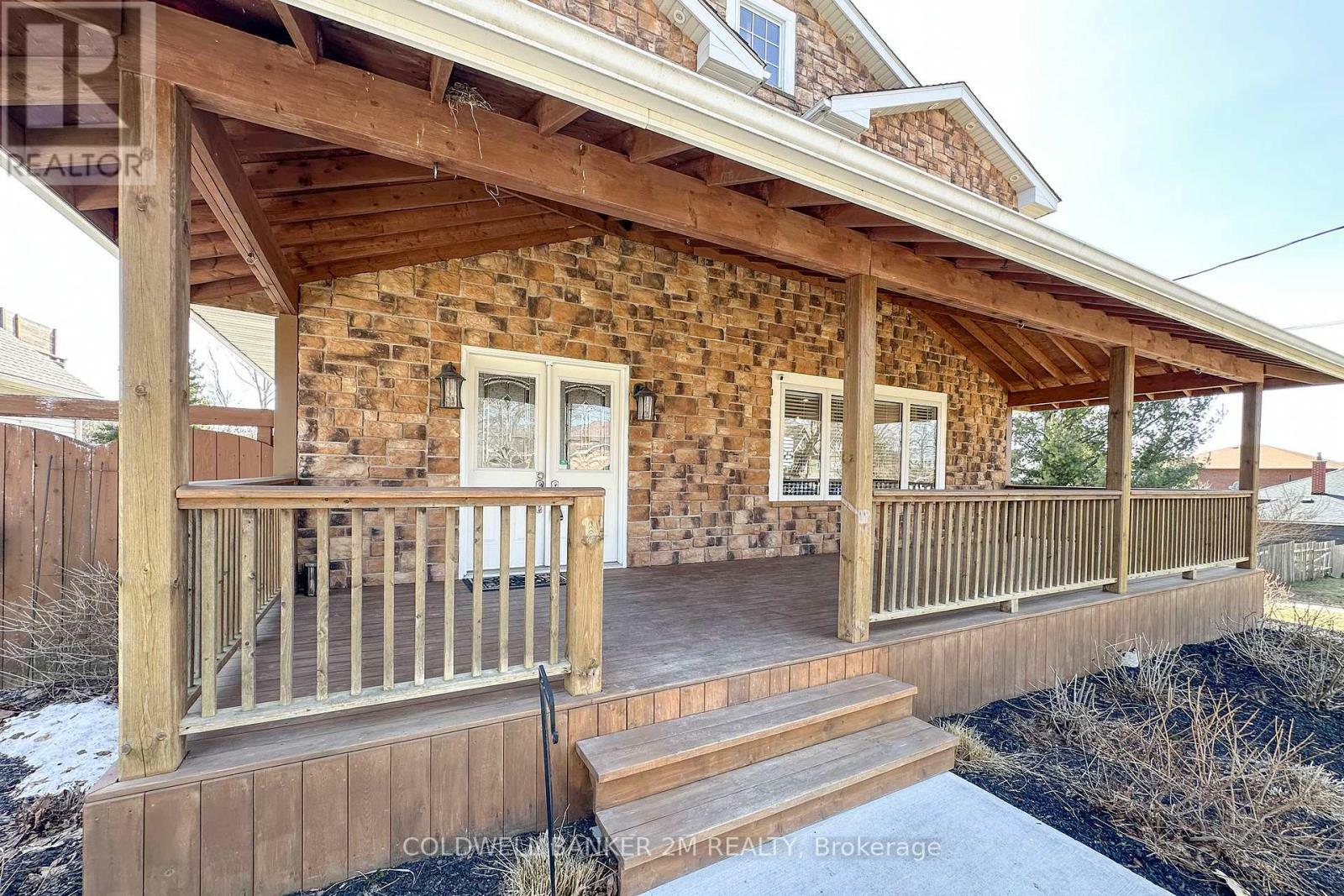 Property Photo: 37 Bradley Boulevard ON L0B 1J0