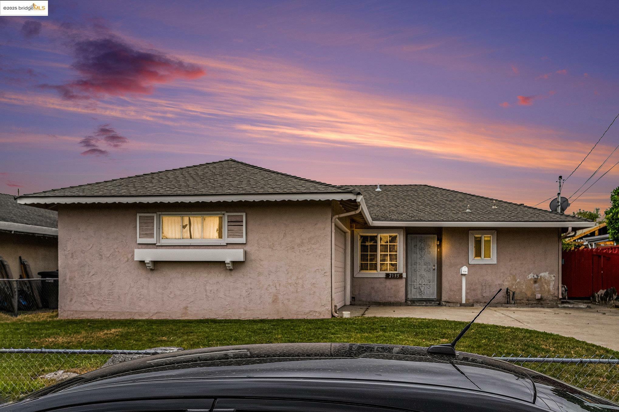 Property Photo: 2135 Marsh Ave CA 94565