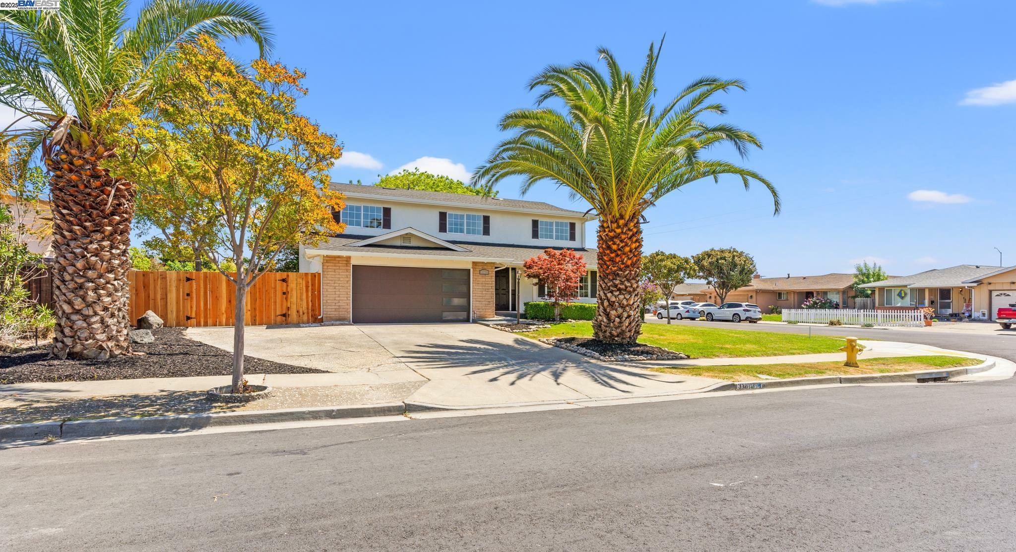 Property Photo: 37807 Lobelia Dr CA 94560
