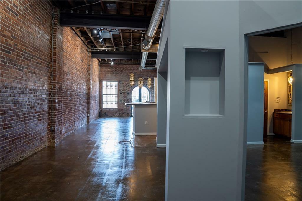 Property Photo: 184 Walker Street SW C GA 30313