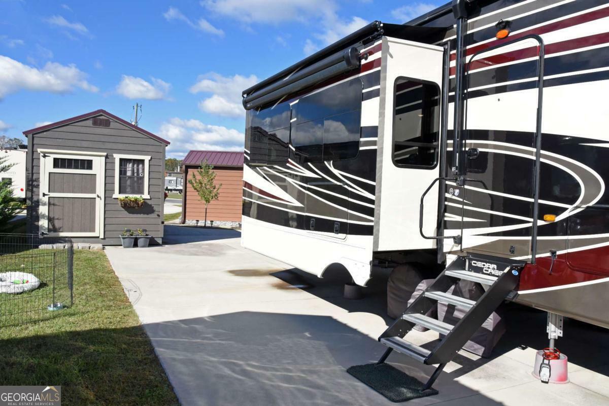 Property Photo: 330 Mountain Creek Road GA 30512