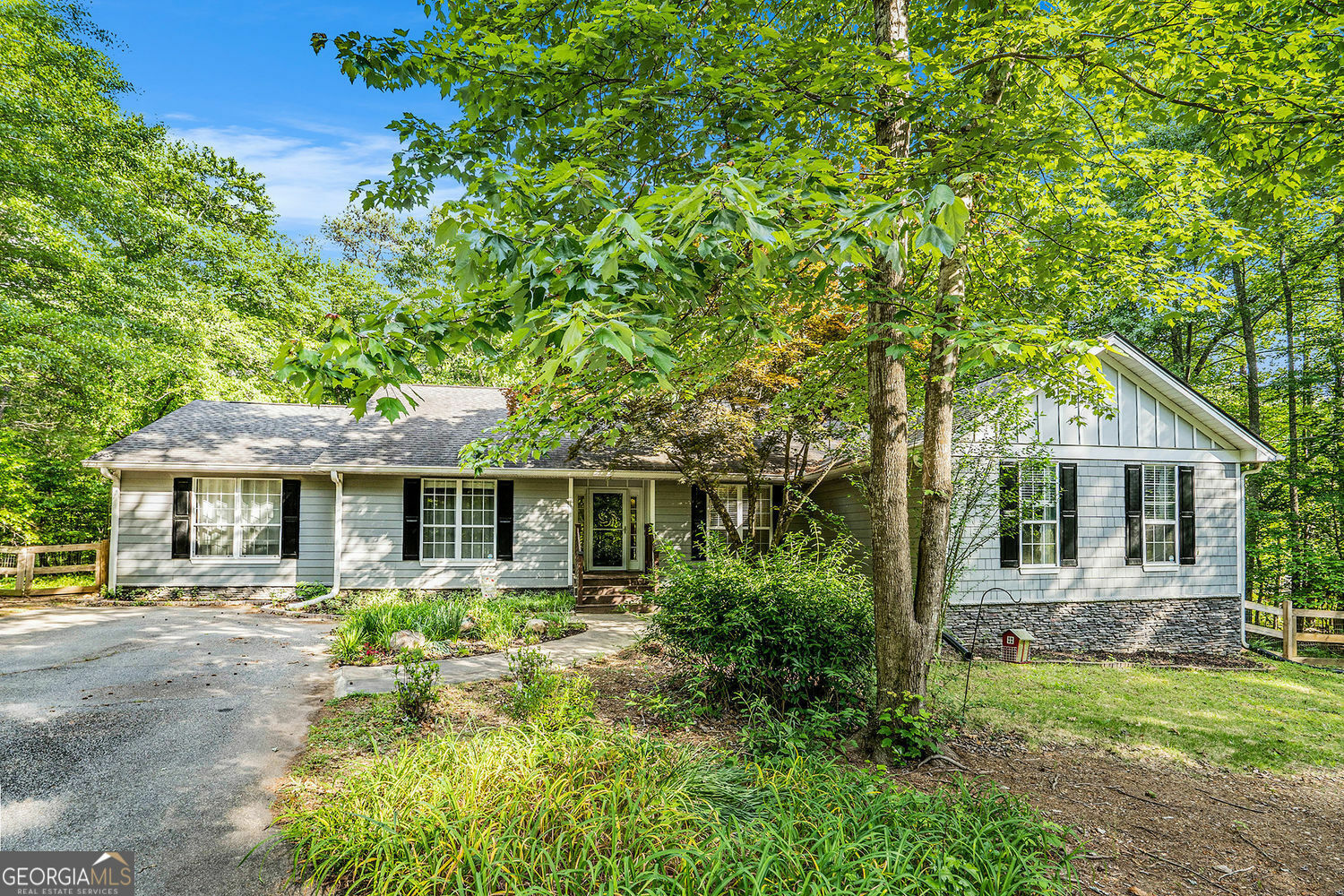 Property Photo: 675 Mayes Road GA 30127