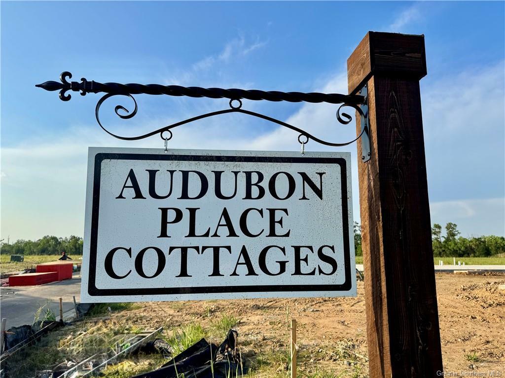 Property Photo: 3146 E Blue Heron Drive LA 70615