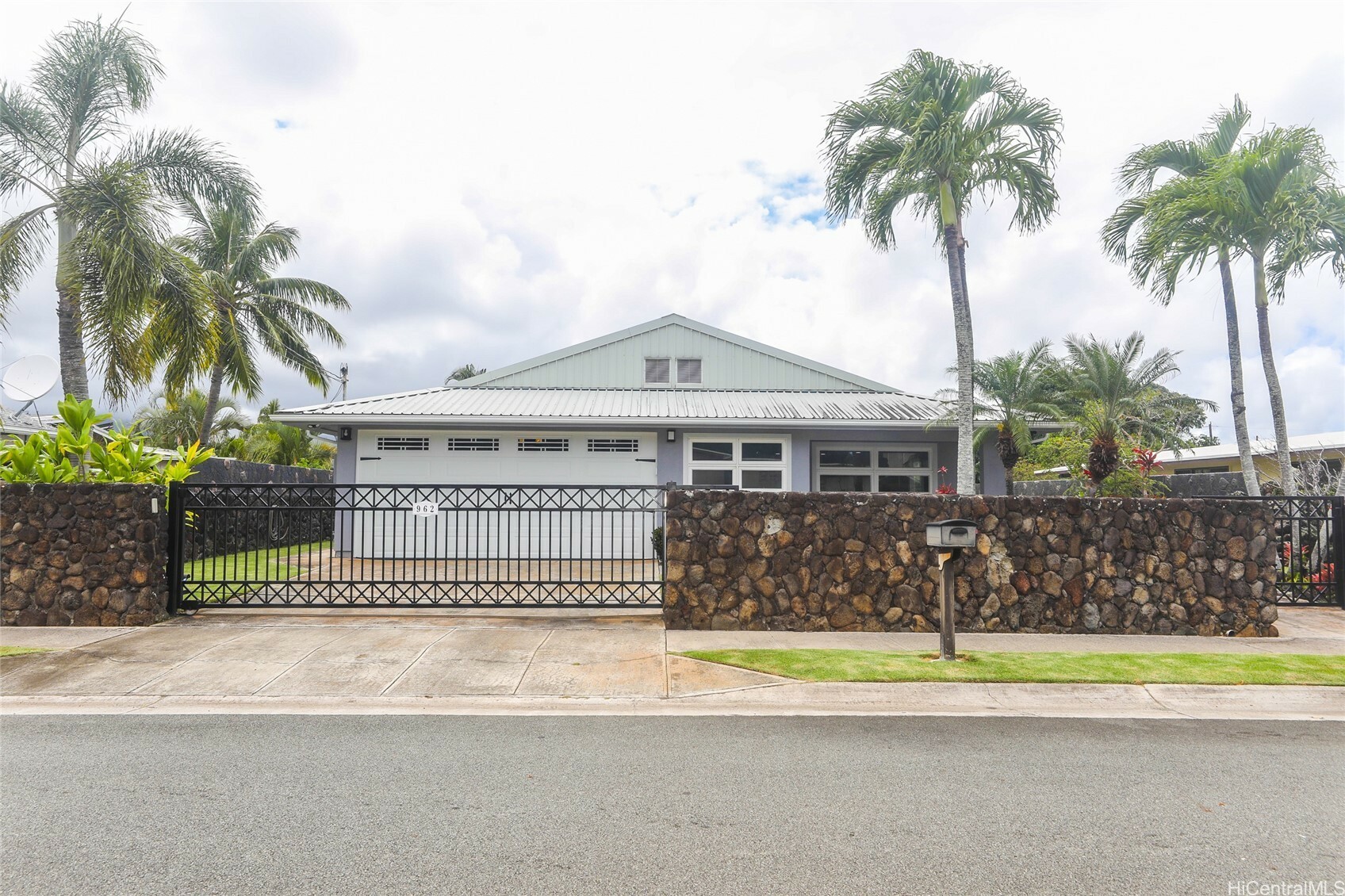 962 Alahaki Street  Kailua HI 96734 photo