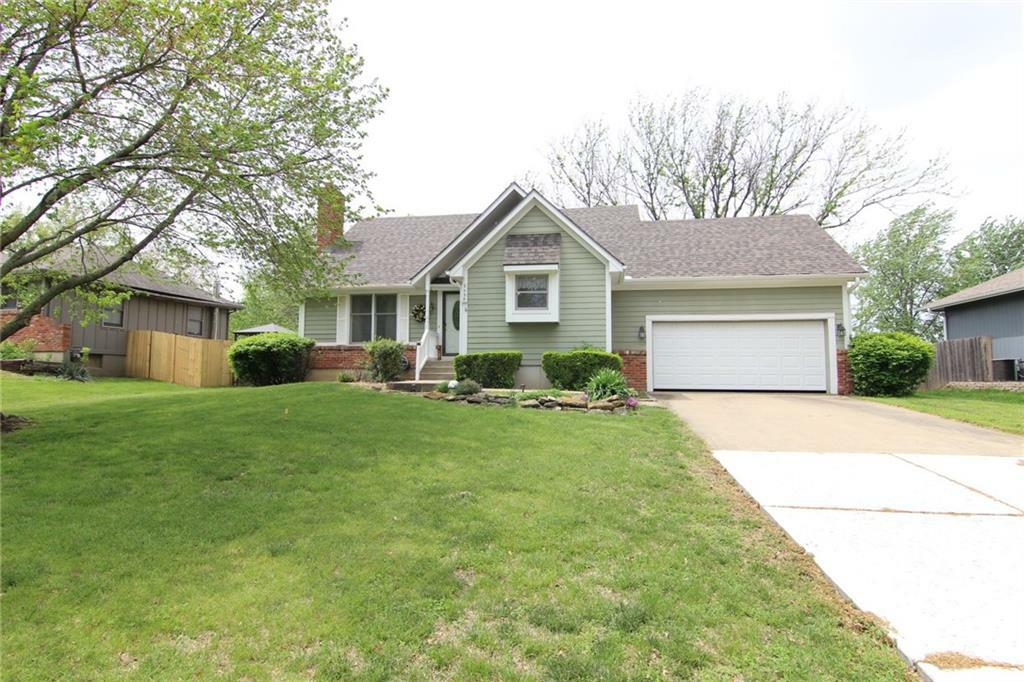 Property Photo: 5558 McCormick Drive KS 66226