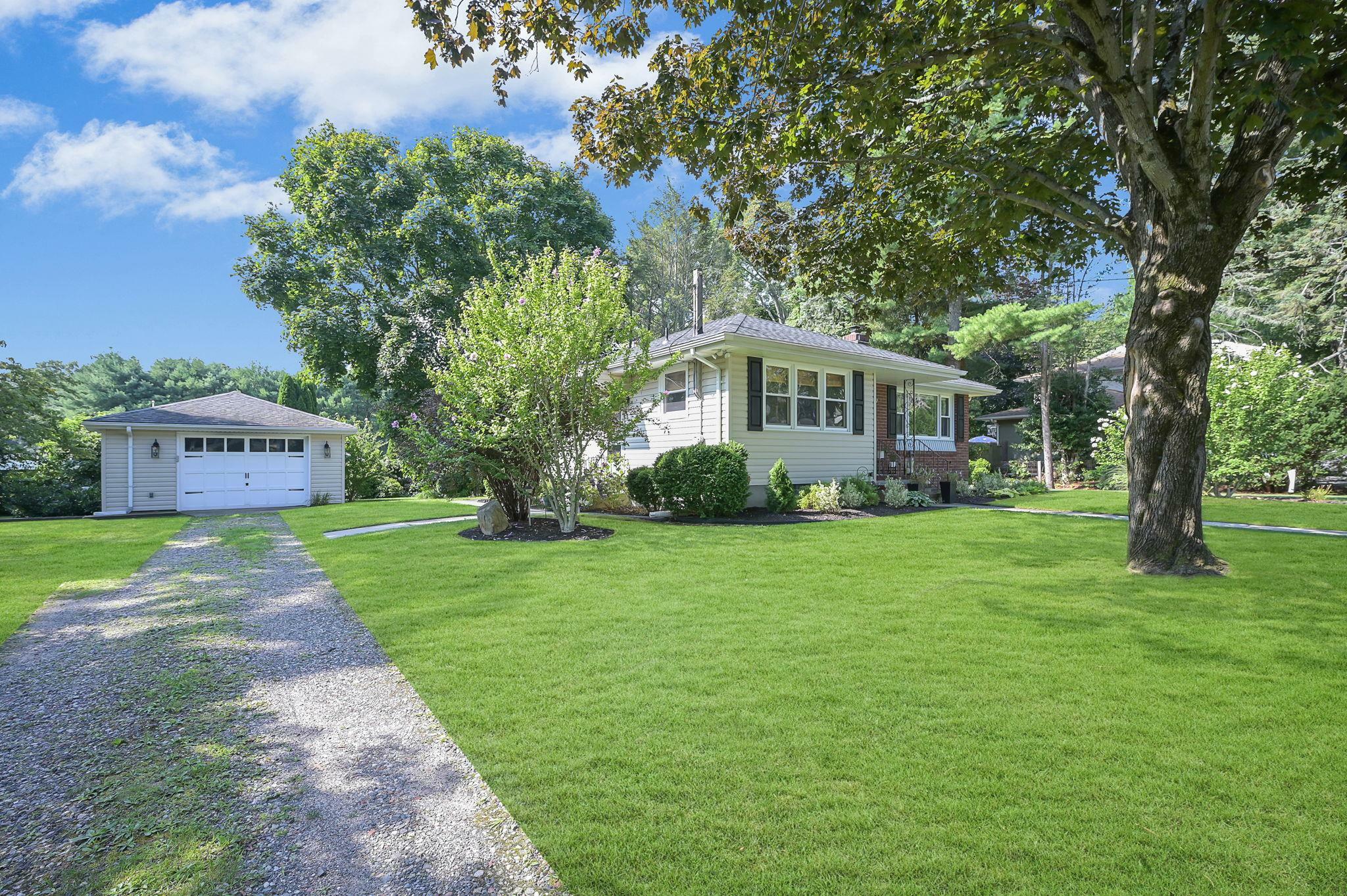 Property Photo: 6 Lolly Lane NY 11720