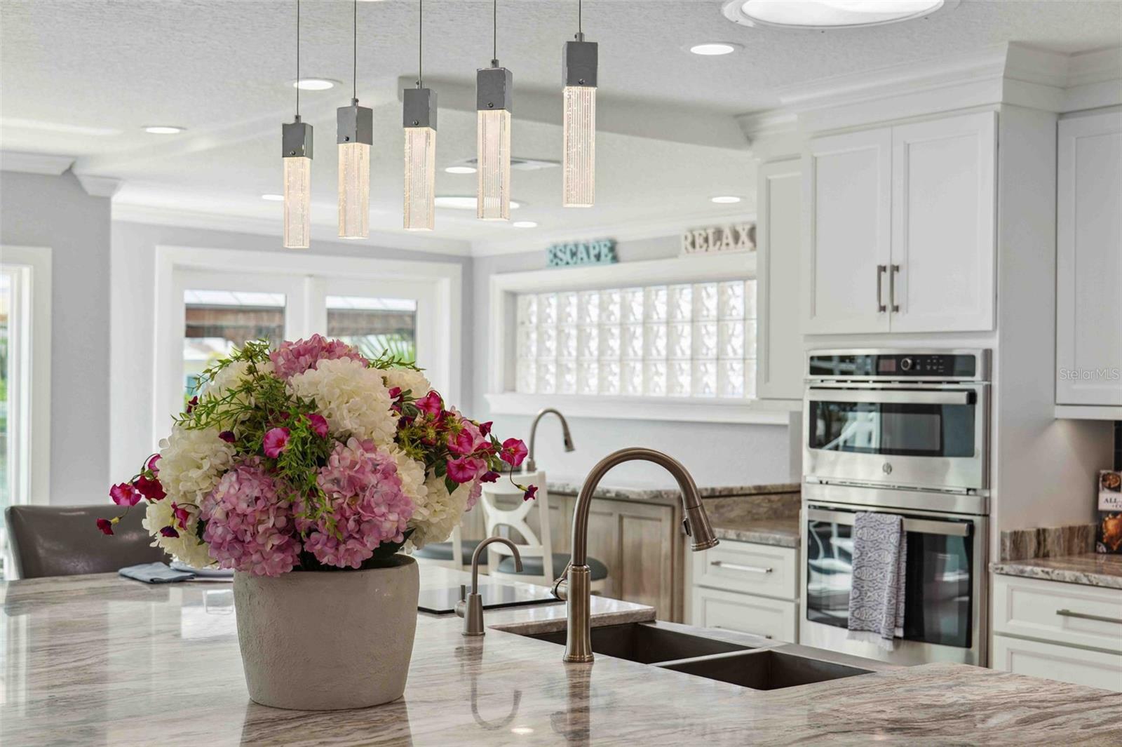 Property Photo: 139 Wall Street FL 33708