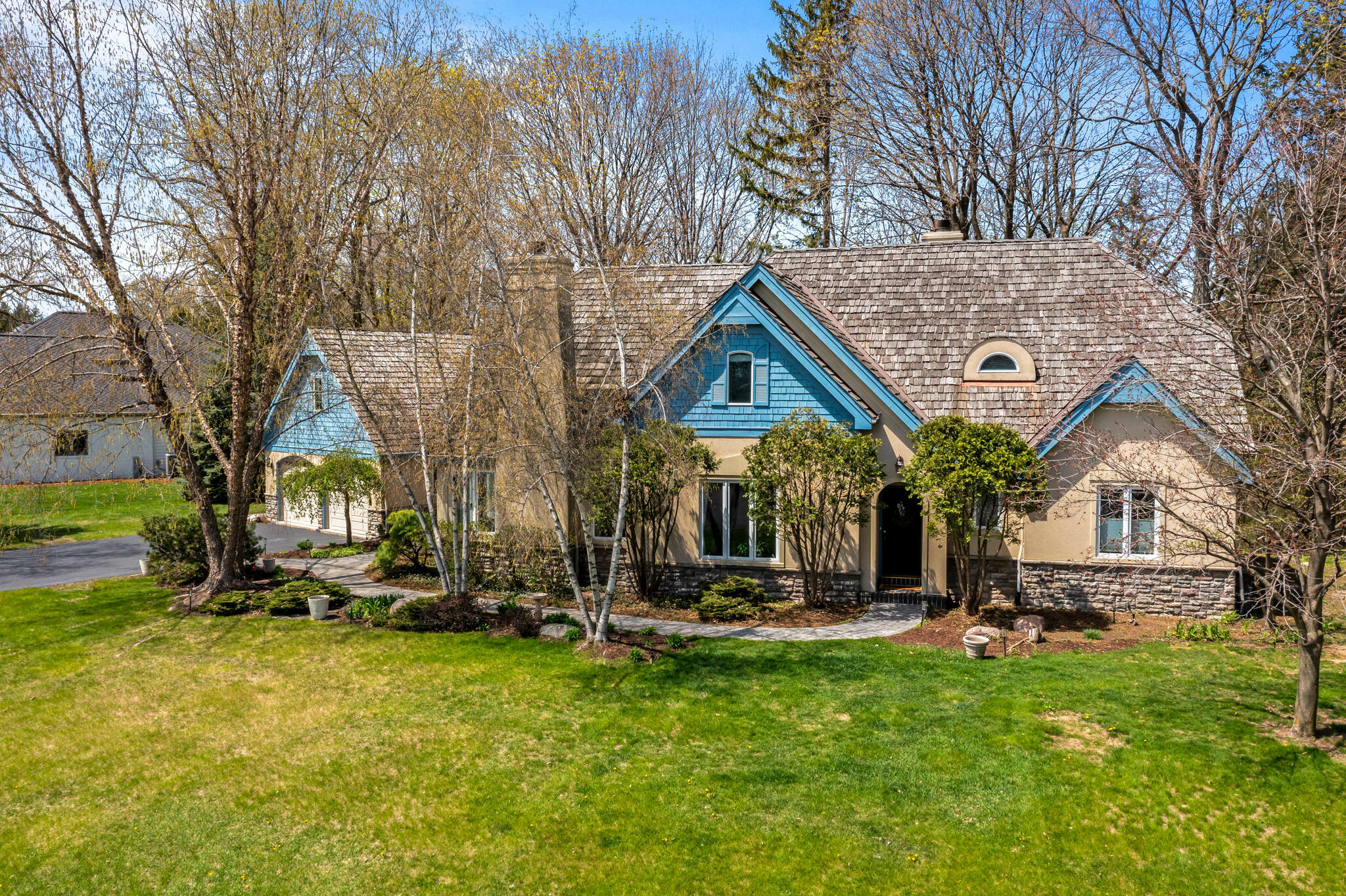 130 Monastery Hill Dr  Lac La Belle WI 53066 photo